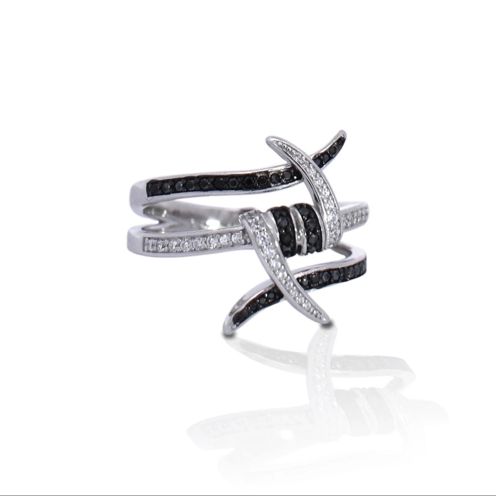Kelly Herd Black Stone Barbed Wire Ring